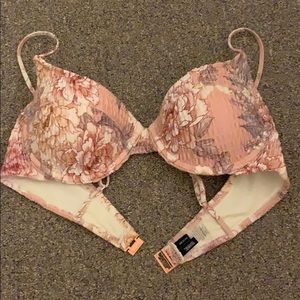 Triangl Saria Camellia Top